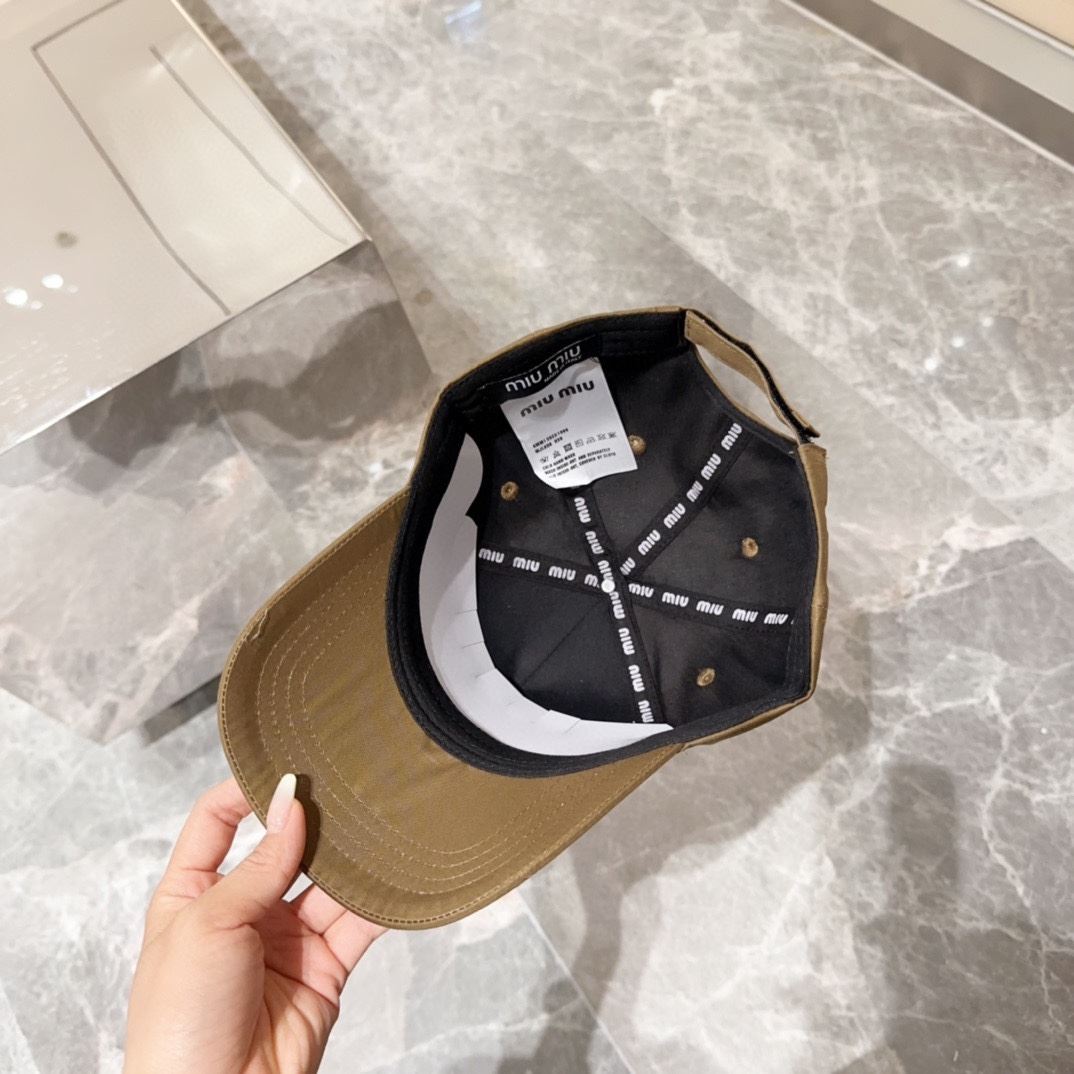 Miu Miu Caps